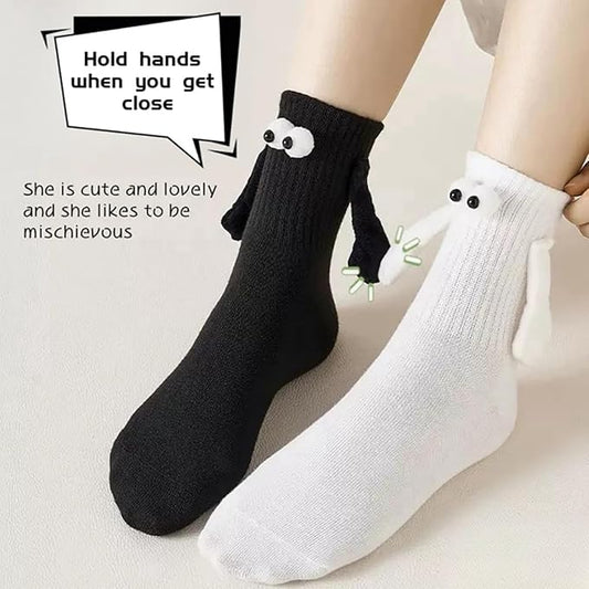 2 Pairs Magnetic Holding Hands Socks Funny Couple Gifts, Best Friend, Engagement, Anniversary, Teens Gag Cute Weird Stuff