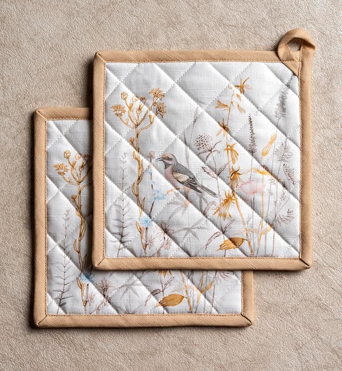 Maison d' Hermine Pot Holders 100% Cotton Potholders (8" x 8", Pack of 2) | Heat Resistant Hot Pads with Loop BBQ Cooking Farmhouse Kitchen Handling Hot Pans Spring Summer - Meadow Florals - Beige