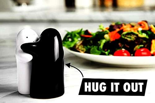 Salt and Pepper Shakers Cute Decorative Novelty Hugging Shakers Couple Set Black and White Modern and Vintage Hug Design Easy to Refill and Dispenser Shaker Set