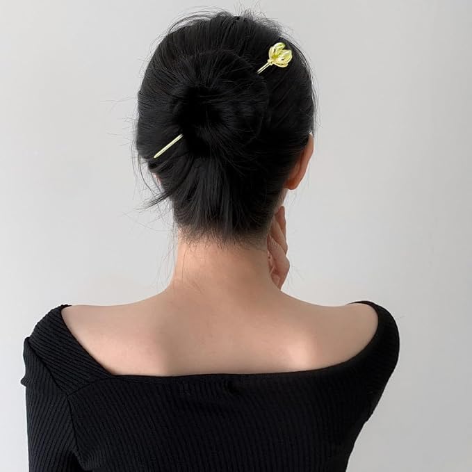 4PCS Lotus Hair Sticks for Buns, Vintage Retro Gold Metal Hair Sticks Pins Chinese Hanfu Asian Flower Hair Chopsticks Hairpins for Women Girls