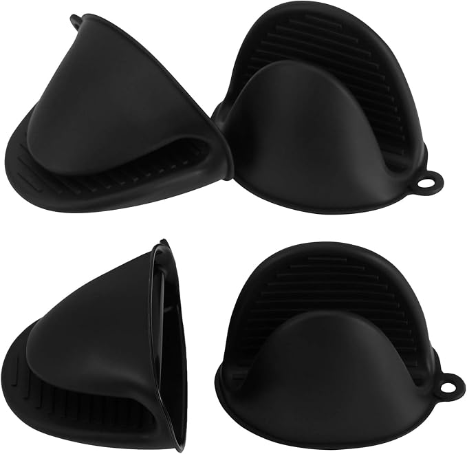 Vaincre 4PCS Silicone Oven Mitts Heat Resistant, Silicone Potholders for Kitchen, Mini Rubber Oven Glove Kitchen Mittens, Cute Cooking Mitts (Black and Black) | Food Grade Silicone, Non-Slip Grip, Waterproof, Mini Size, Flexible, Dishwasher Safe, For C...