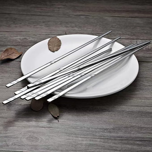 Korean Metal Chopsticks and Spoons Set, Reusable Stainless Steel Flatware Chopsticks and Spoons with long-hand, set of 3 (Lucky Clover)