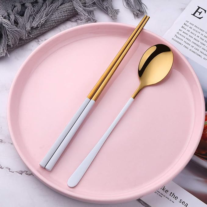 TEHAHA Reusable Korean Chopstick and Spoon Set,4 Sets Long Handle Stainless Steel Spoon and Chopsticks Set, 8 Pieces Metal Chopsticks Dishwasher Safe,White Gold.