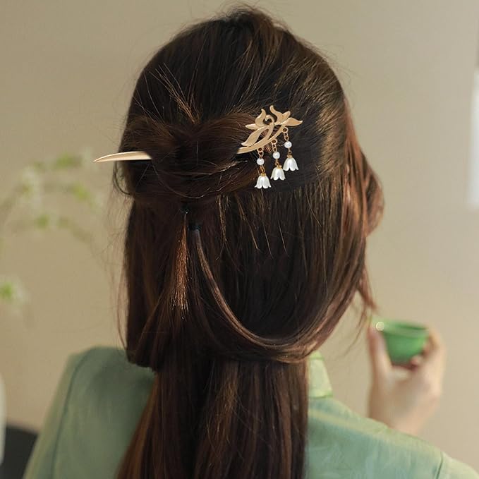 10Pcs Gold Vintage Hair Sticks Pins Metal Long Hairpins with Butterfly Flower Pearls Beads Jade Tassel Pendant Asian Chinese Hanfu Hair Chopsticks Hair Bun Updo Holders Hair Accessories for Women