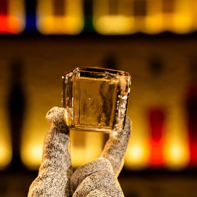 GLAZER mini, Clear Ice Cube Mold, Ice Cube Maker for Whiskey