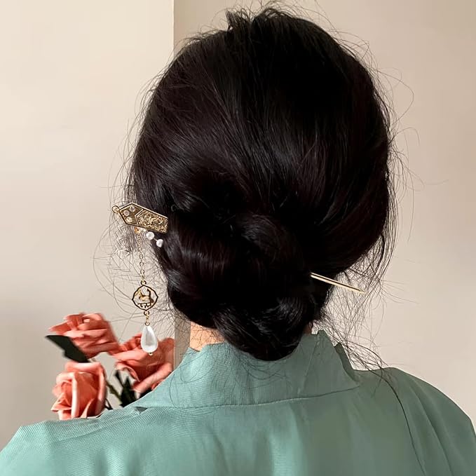 10Pcs Gold Vintage Hair Sticks Pins Metal Long Hairpins with Butterfly Flower Pearls Beads Jade Tassel Pendant Asian Chinese Hanfu Hair Chopsticks Hair Bun Updo Holders Hair Accessories for Women