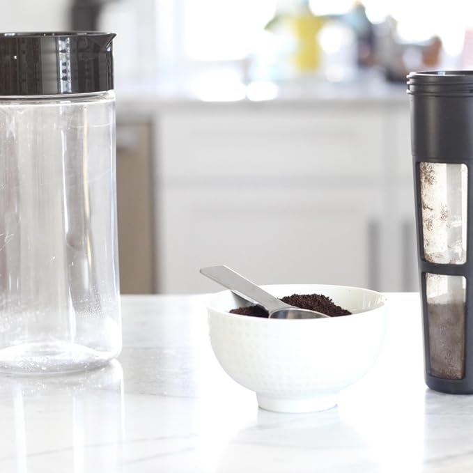 Takeya Deluxe Cold Brew Coffee Maker-BPA-Free Tritan Pitcher with Airtight Leakproof Lid,Silicone Grip Handle,Fine-Mesh Filter-Shatter-Proof,Dishwasher Safe,Made in USA-2 Quart/Black,(Pack of 4)