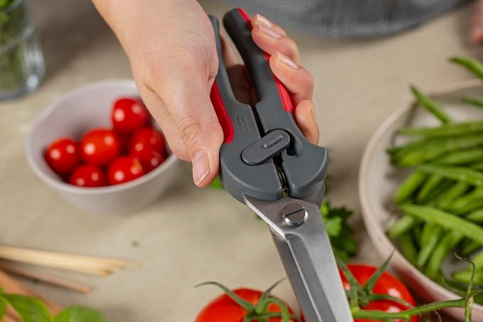 Kuhn Rikon Pro Kitchen Shears | Micro-Serrated Blades, Quick Release Spring, Self-Sharpening Blade