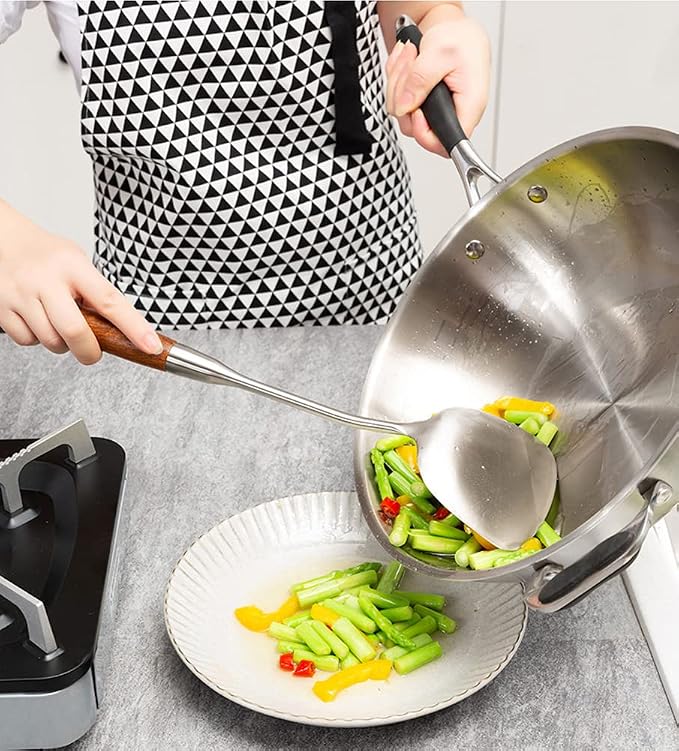 Professional Chinese Wok Spatula, 15.7 In 18/10 Stainless Steel Wok Utensil | with Heat-Resistant Wooden Handle for Stir-Fry & Asian Cooking