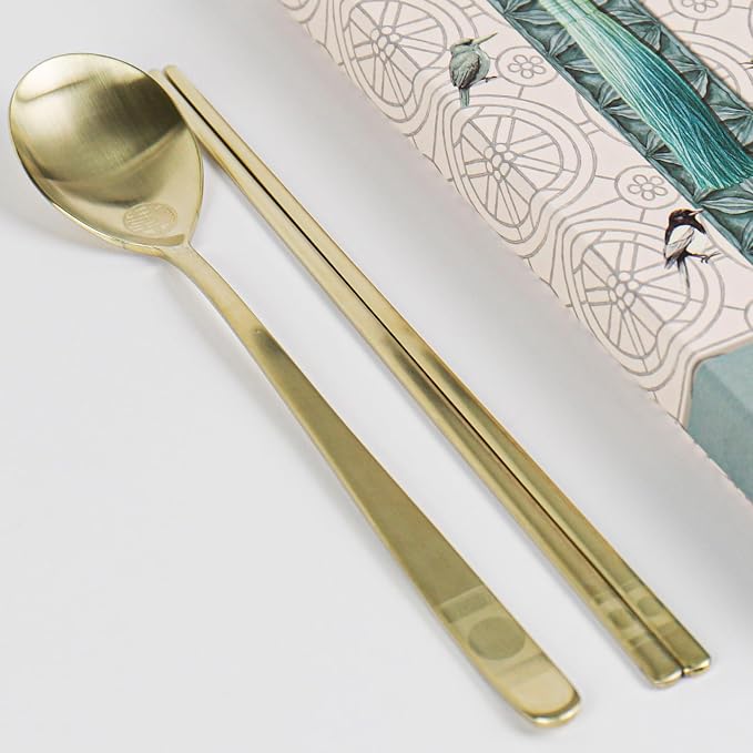 ONGI Korean Spoon and Chopstick 1 Set – Premium 18/10 Titanium Gold – Double Happiness Design – Gift-Ready – Made in Korea – Dishwasher Safe (Hee Pattern Gold 1 Set)