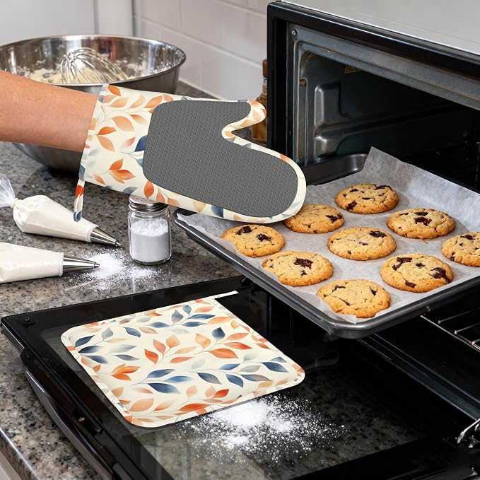 Autumn Leaves Heat-Resistant Silicone Oven Mitts and Pot Holder 4 Piece Set,Non-Slip Kitchen Oven Gloves for Baking, BBQ, Cooking,Grilling