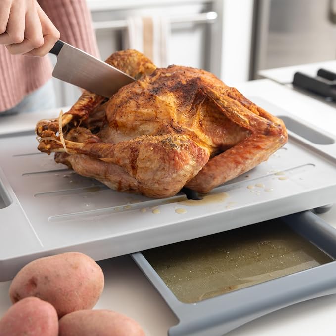 Karving King XL Deluxe Cutting Board - Spikes, Drip Tray & Meat Thermometer