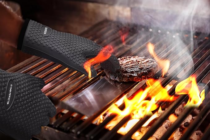 KITCHEN PERFECTION S Silicone Smoker BBQ Gloves - Heat Resistant Oven Mitts | Waterproof, 5-Finger Design For A Better Grip, for Pitmasters, Meat Smoking, Grilling, Cooking, Frying Turkey | Grill Gift