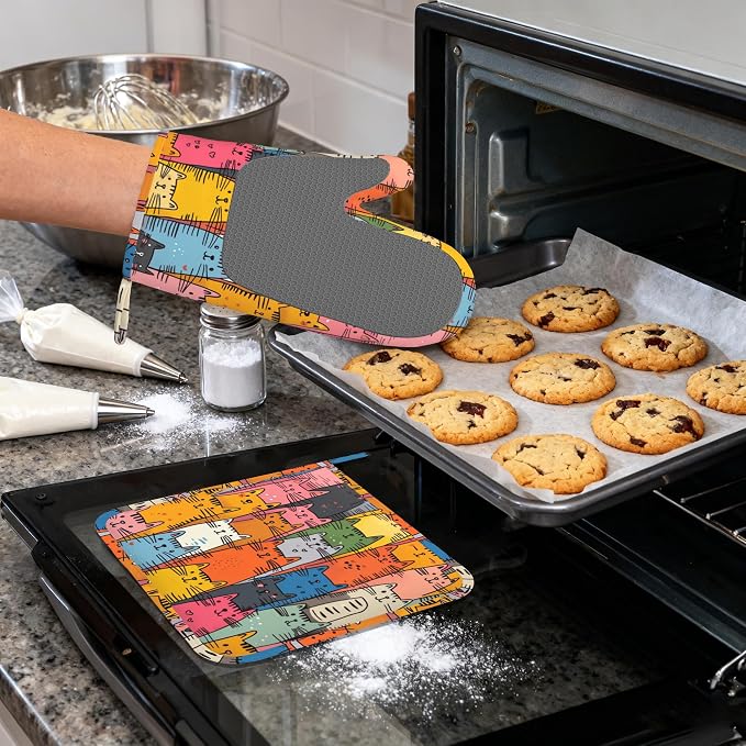 Funny Cat Oven Mitts and Pot Holders 4 Piece Set,Heat-Resistant Silicone Extra Long Non-Slip Kitchen Oven Gloves for Cooking, Baking, BBQ,Grilling