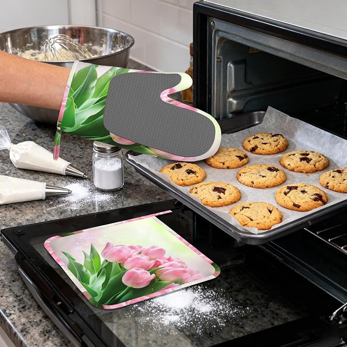 Pink Tulips Romantic Silicone Oven Mitts and Pot Holders,Heat-Resistant 4 Piece Kitchen Set Non-Slip Oven Gloves and Hot Pads for Cooking, Baking, Grilling,BBQ