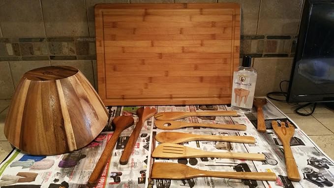 HOWARD Butcher Block Conditioner and Cutting Board Oil, Food Grade Conditioner and Oil, Great for Wooden Bowls and Utensils, Re hydrate your Cutting Blocks, 12 Fl Oz (Pack of 1)