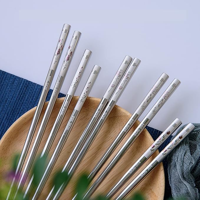 Reusable Chopstick and Spoon Set, Korean Long Handle Stainless Steel Spoon and Chopsticks Set, Dishwasher Safe Metal Chop sticks, Set of 3. (Multi-patterned)