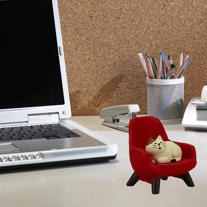 Refintural Miniature Cat Figurines with Small Sofa - Resin Mini Cat Figures, Kitten Miniature Desk Accessories - Perfect Cute Cat Gift for Cat Lovers (Red Sofa)