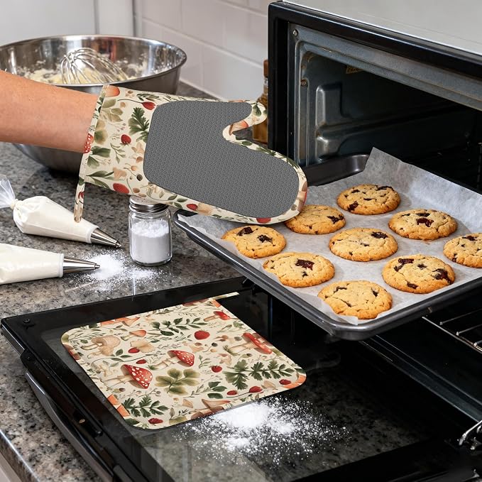 Red Mushroom Forest Strawberry Silicone Oven Mitts and Pot Holders,Heat-Resistant 4 Piece Kitchen Set Non-Slip Oven Gloves and Hot Pads for Cooking, Baking, Grilling,BBQ