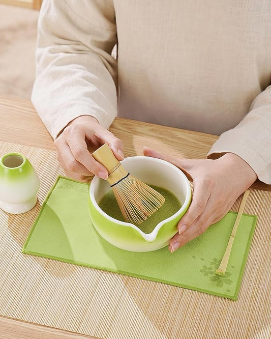 ZENS Matcha Whisk Set, 6pcs Matcha Kit Includes Ceramic Bowl, Handcrafted Bamboo Whisk and Chasen Holder, Scoop, 304 Sifter & Tea Mat，Matcha Set for Tea Ceremony,Latte Making, Green