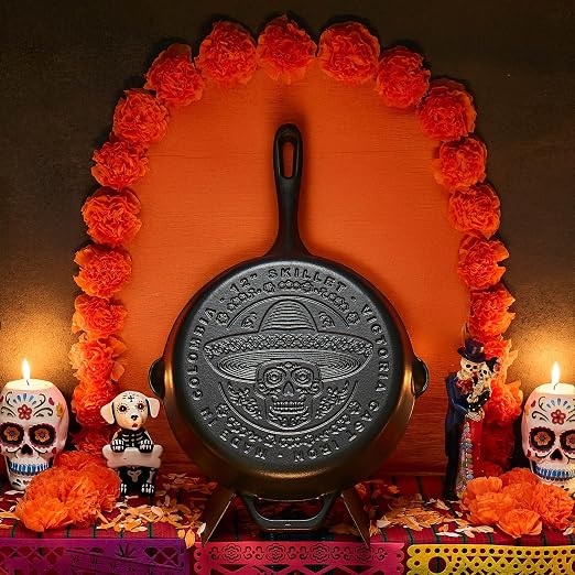 Victoria 12-Inch Day of the Dead La Calaca Cast Iron Skillet, Dia de los Muertos Seasoned Cast Iron Frying Pan with Long Handle, Made in Colombia