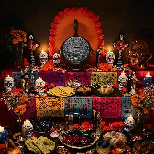 Victoria 12-Inch Day of the Dead La Calaca Cast Iron Skillet, Dia de los Muertos Seasoned Cast Iron Frying Pan with Long Handle, Made in Colombia