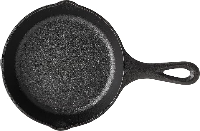 Lodge Wildlife Series - 6.5" Cast Iron Skillet with Wolf Scene