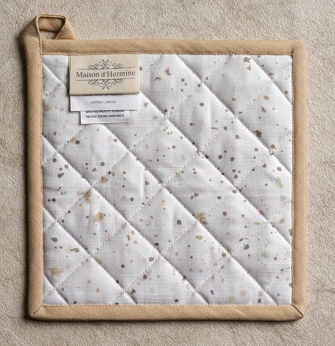 Maison d' Hermine Pot Holders 100% Cotton Potholders (8" x 8", Pack of 2) | Heat Resistant Hot Pads with Loop BBQ Cooking Farmhouse Kitchen Handling Hot Pans Spring Summer - Meadow Florals - Beige
